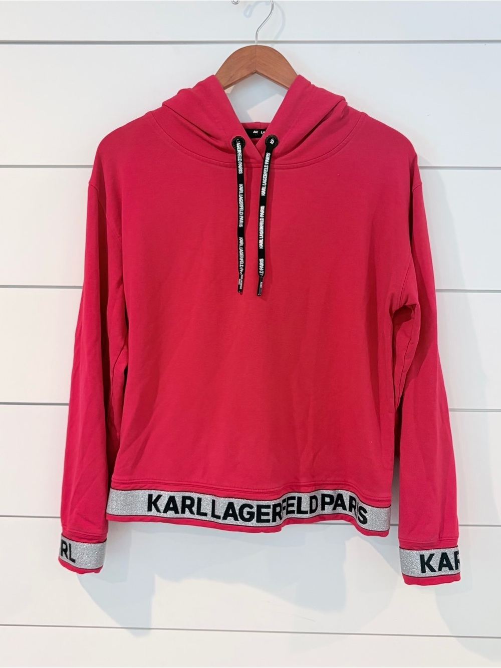 Karl Lagerfeld Paris Red Hoodie Logo Trim Y2K Luxe Athleisure Size M Mobwife